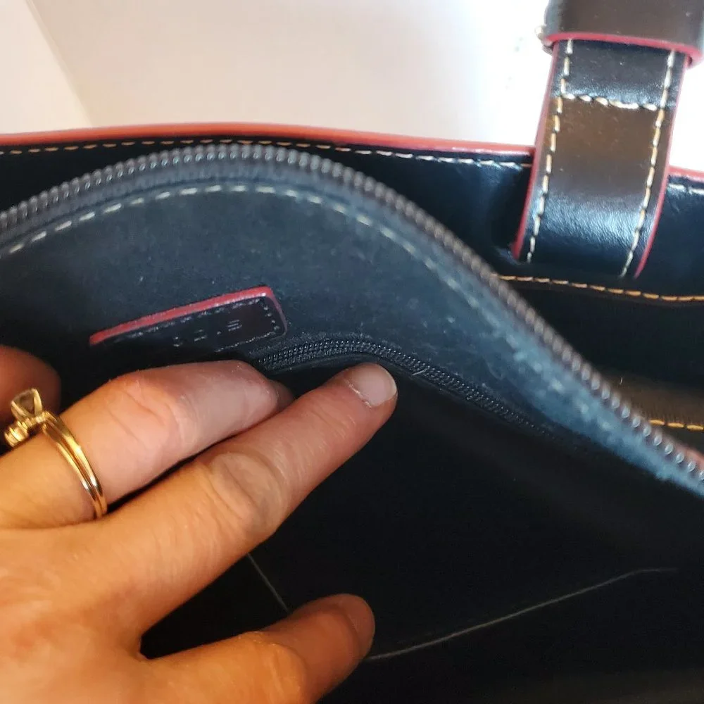 Lotis black laptop